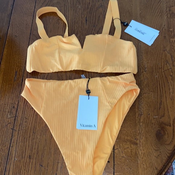 NWT Vitamin A High Waisted Bikini - Picture 4 of 5